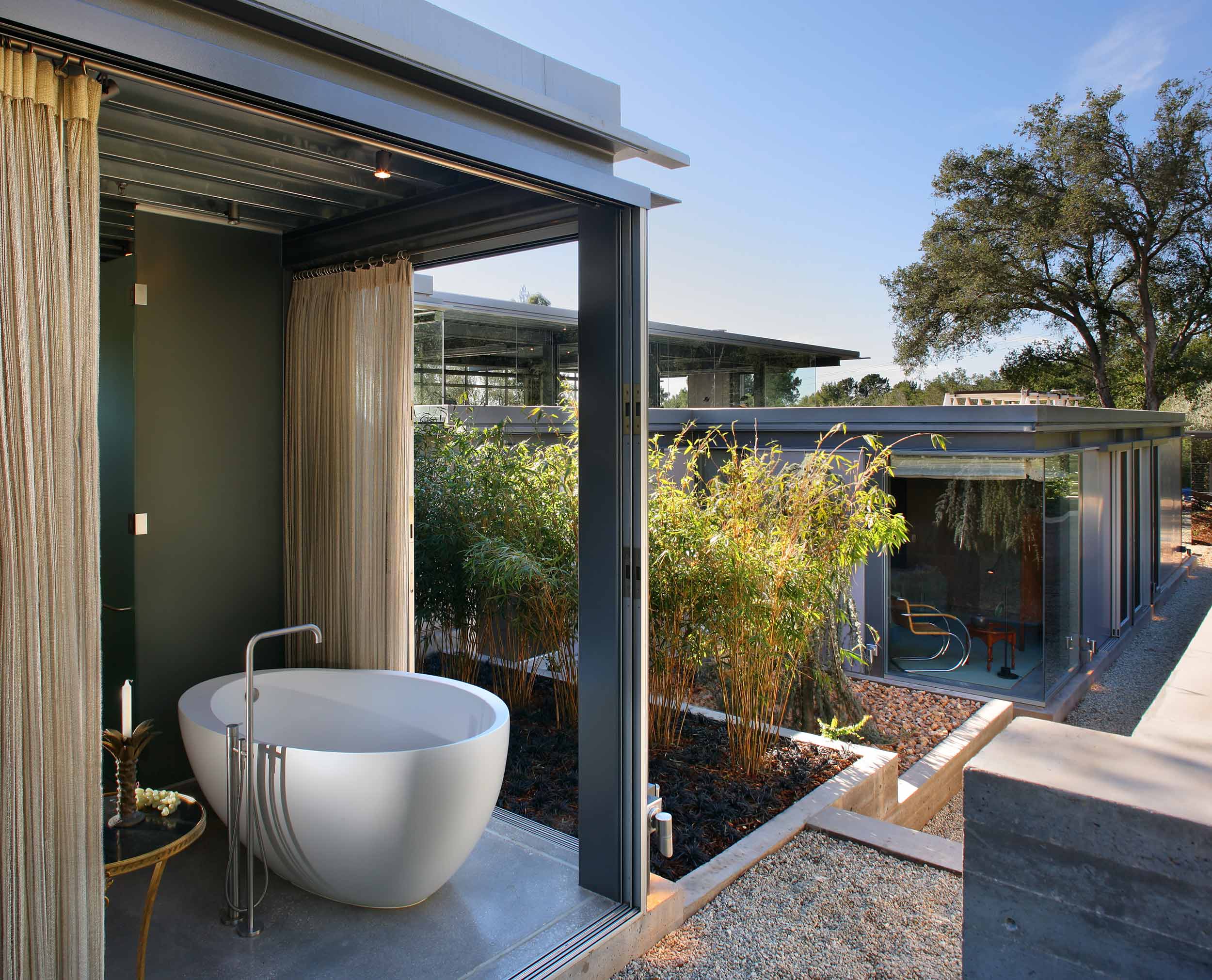 outdoor soaking tub and courtyard