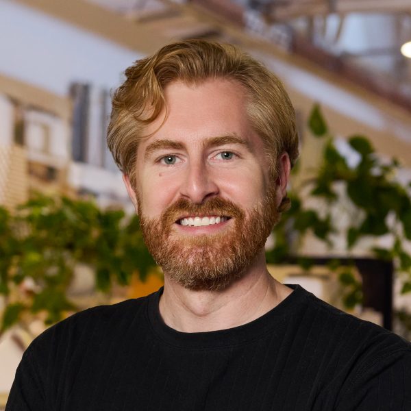 Daniel Travis