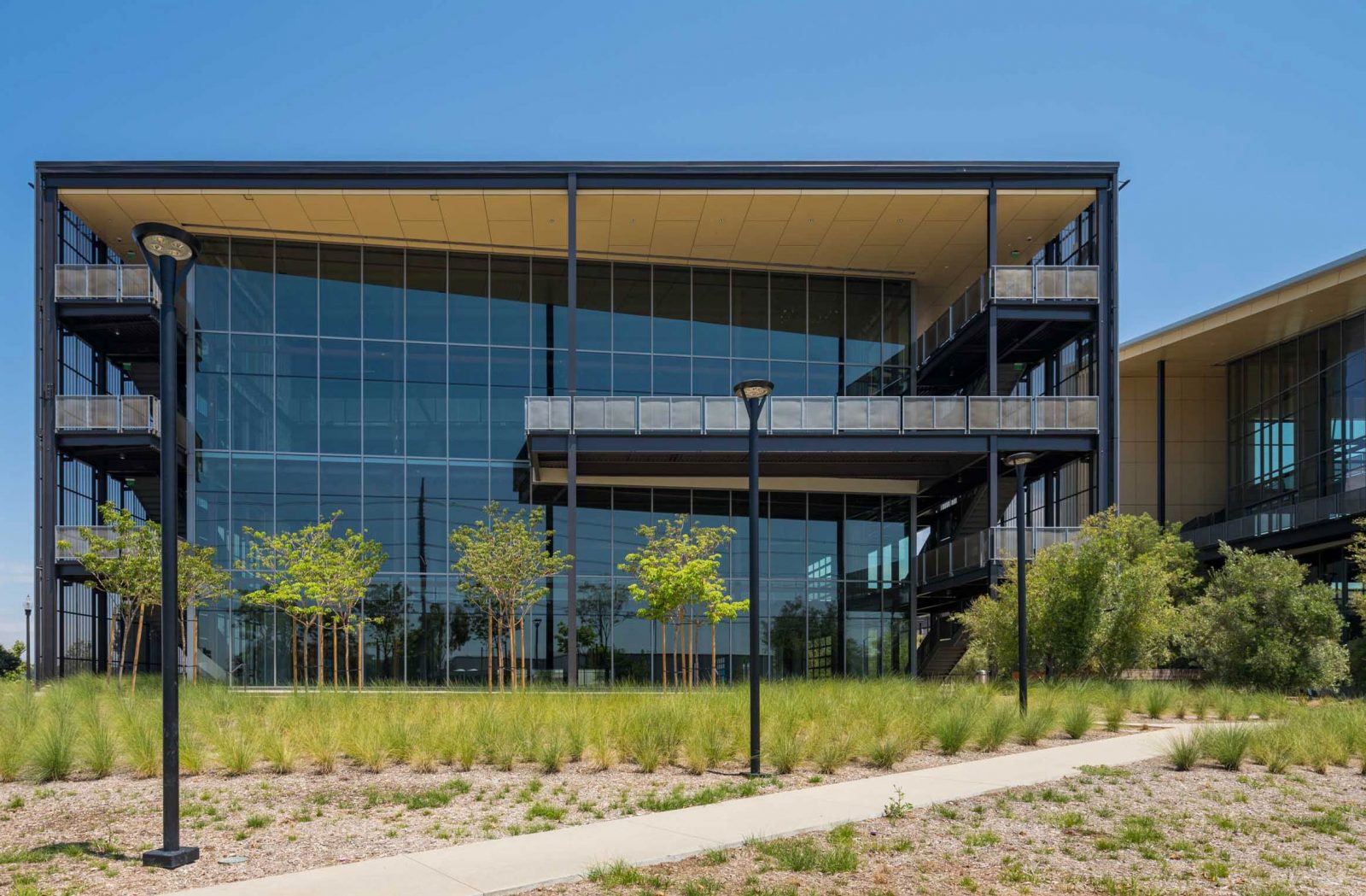 FLIGHT at Tustin Legacy - Creative Office - RIOS