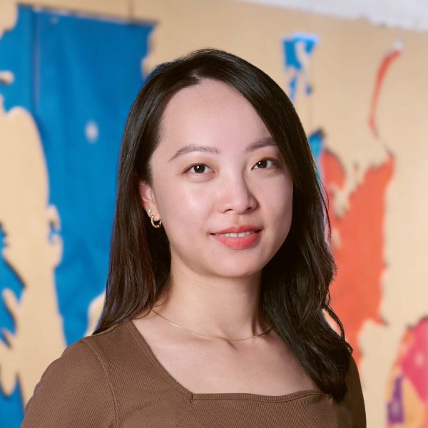 Jingyi Hu